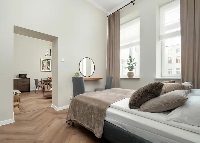 Jaracza Bright By Renters דירה